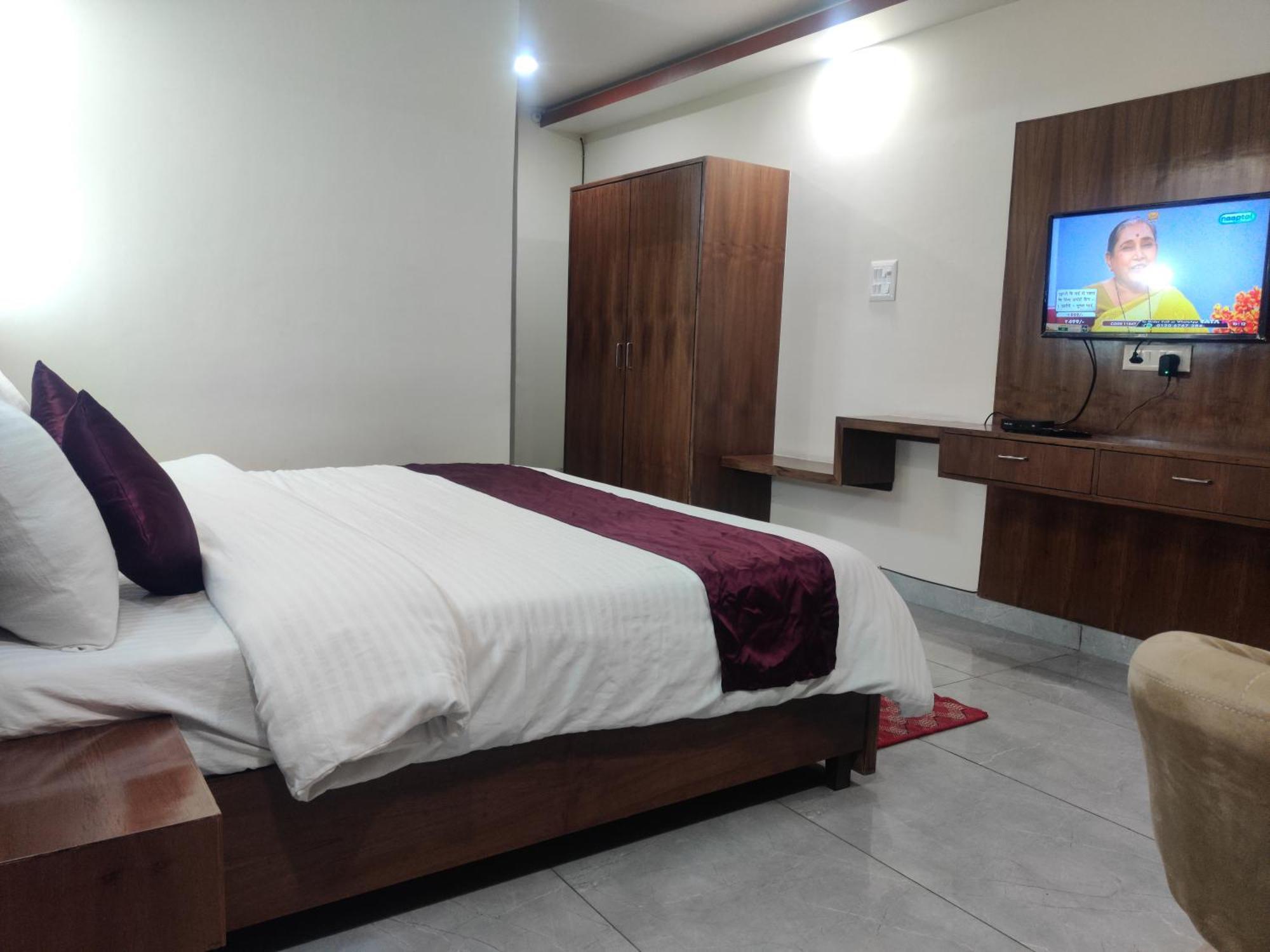 Hotel Hv Nāhan 외부 사진