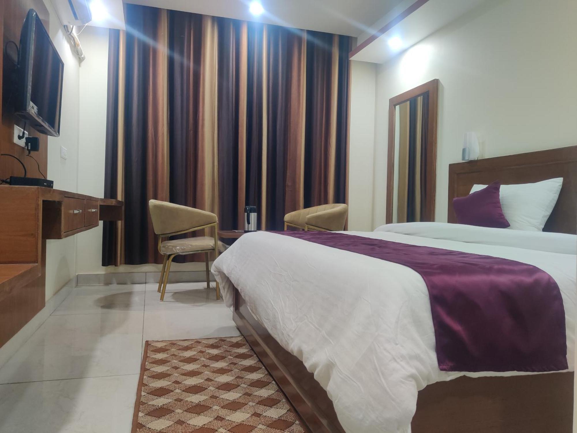Hotel Hv Nāhan 외부 사진