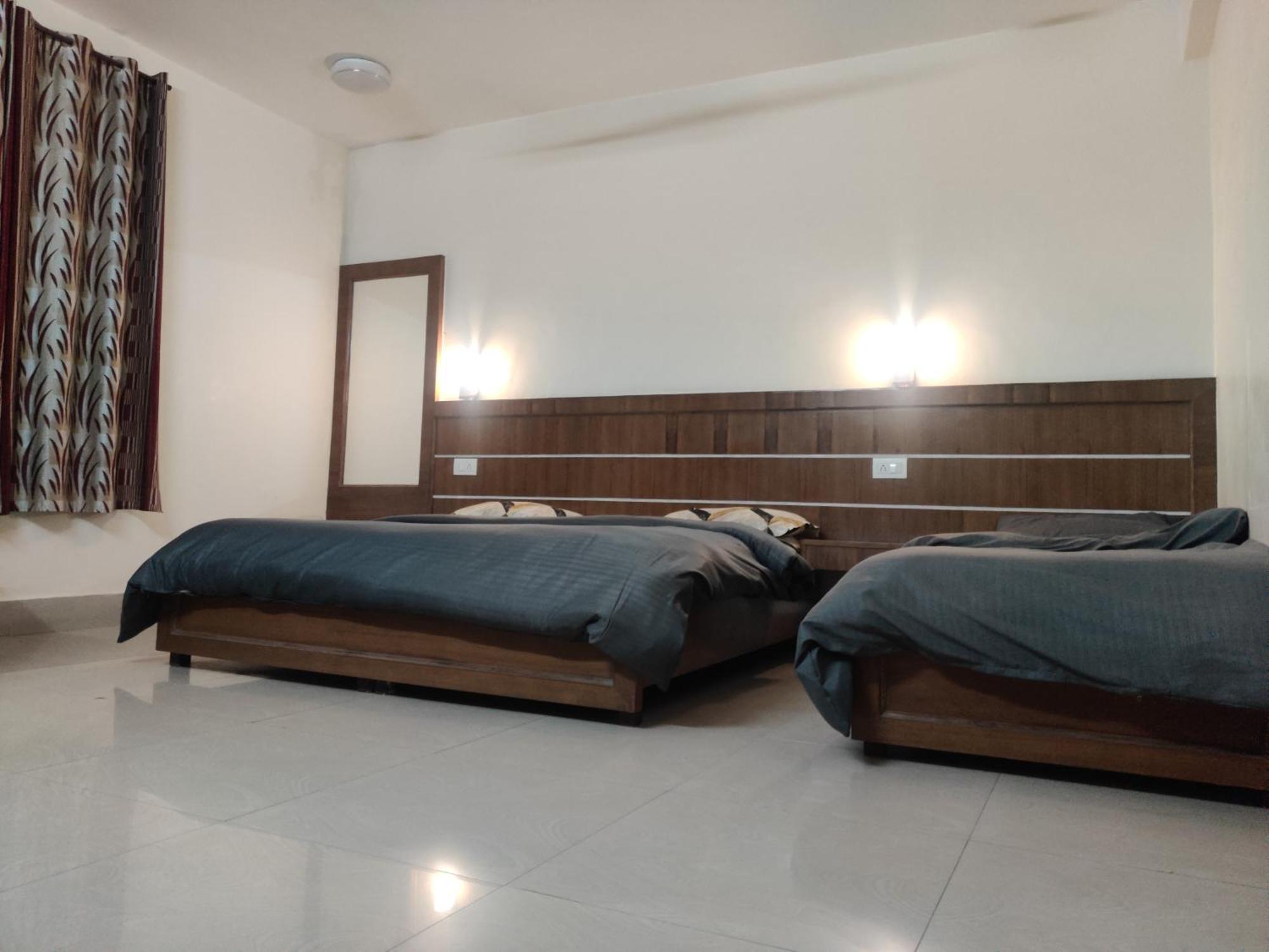Hotel Hv Nāhan 객실 사진
