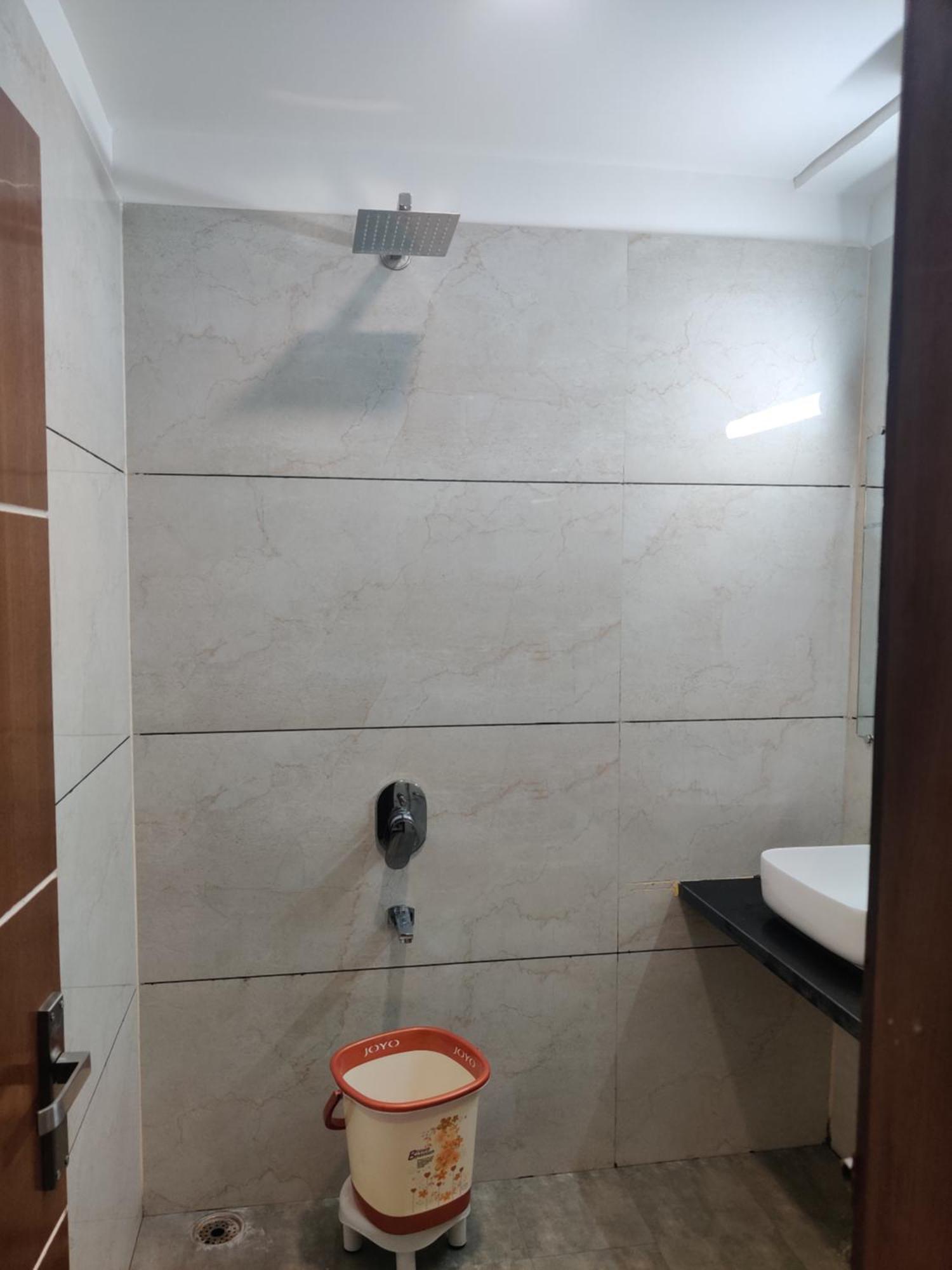 Hotel Hv Nāhan 객실 사진